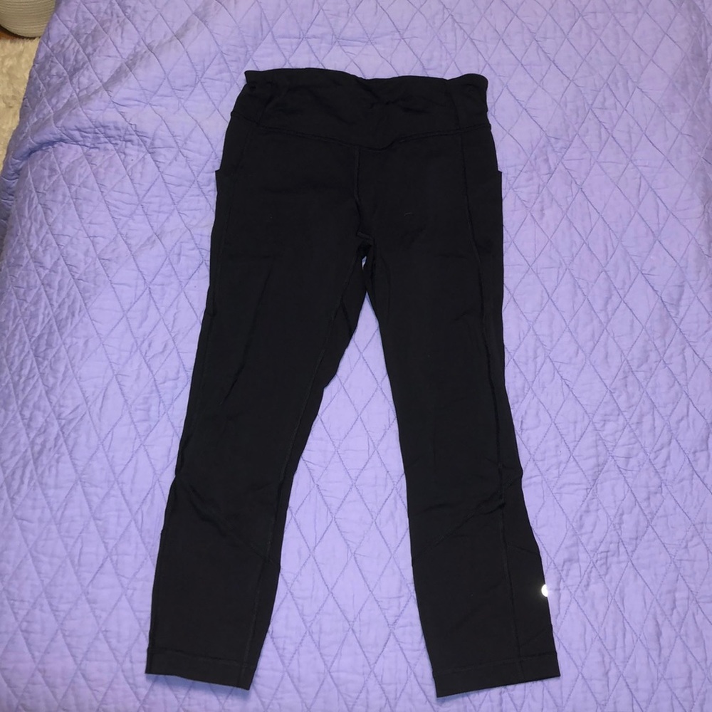 Lululemon workout crop pants